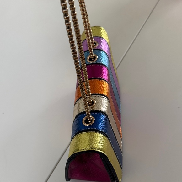 Vibrant Color Contrast Striped Shoulder Bag with Gold Chain, New - Picture 9 of 12